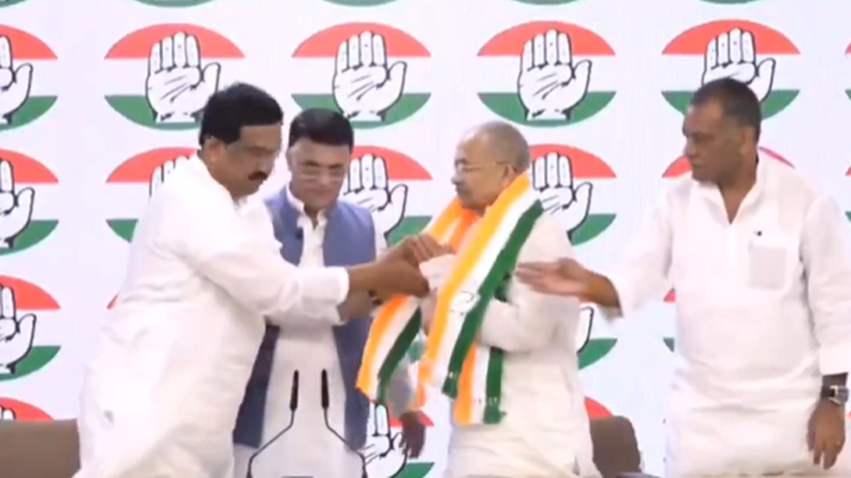 Former Bihar Congress president Ram Jatan Sinha re-joins the party