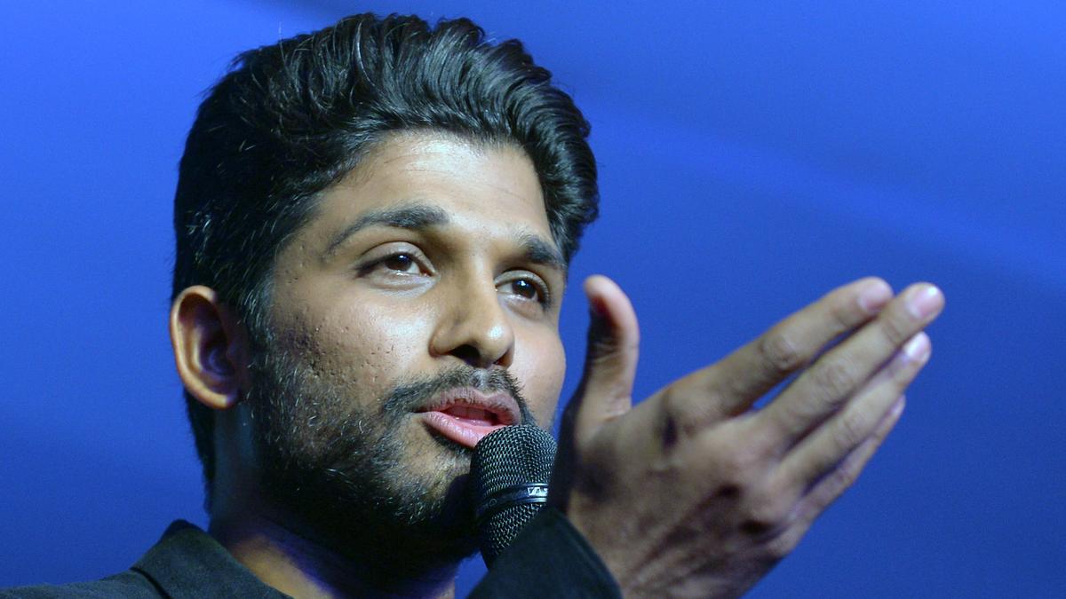 Actor Allu Arjun donates ₹25 lakh to Wayanad landslide victims 