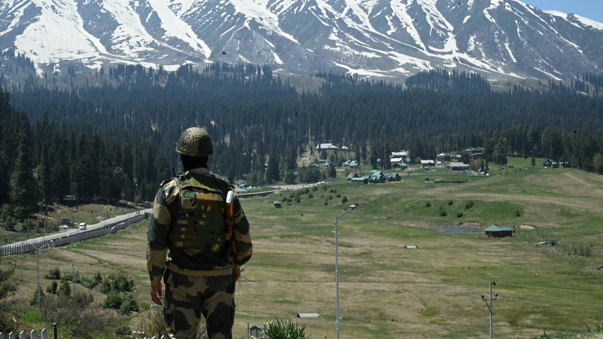 DGMOs hold talks as Pakistan ceasefire violations spread in J&K