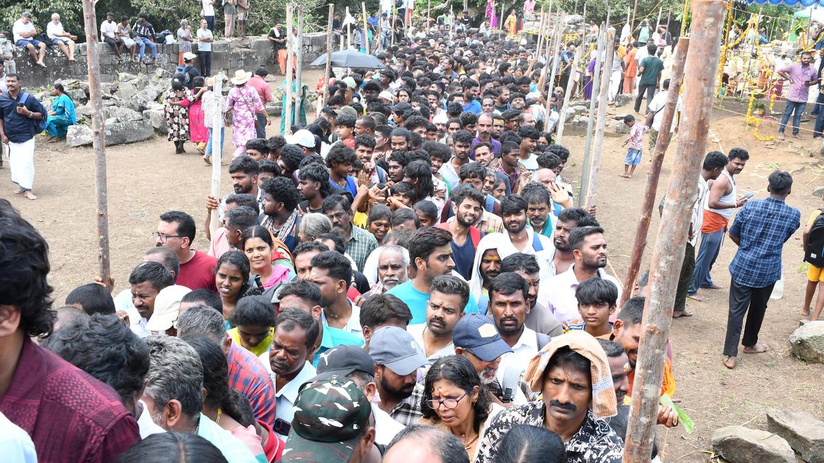Kannagi temple draws large devotees from TN and Kerala; lightning strike injures over 15 people
