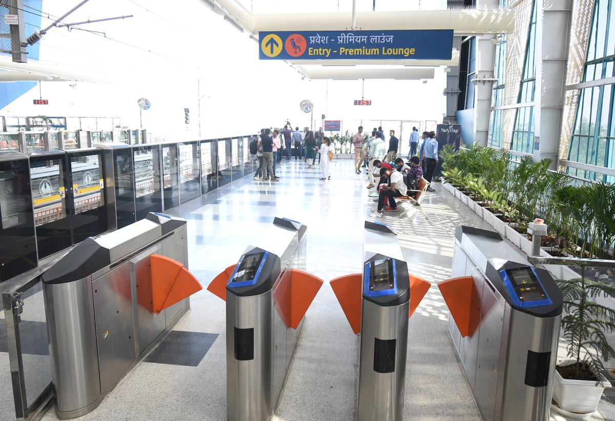 Passengers travelling on the premium coach will have to pass through additional AFC gates on the boarding platform, which will deduct an additional amount from the ticket for using the luxury compartment. 