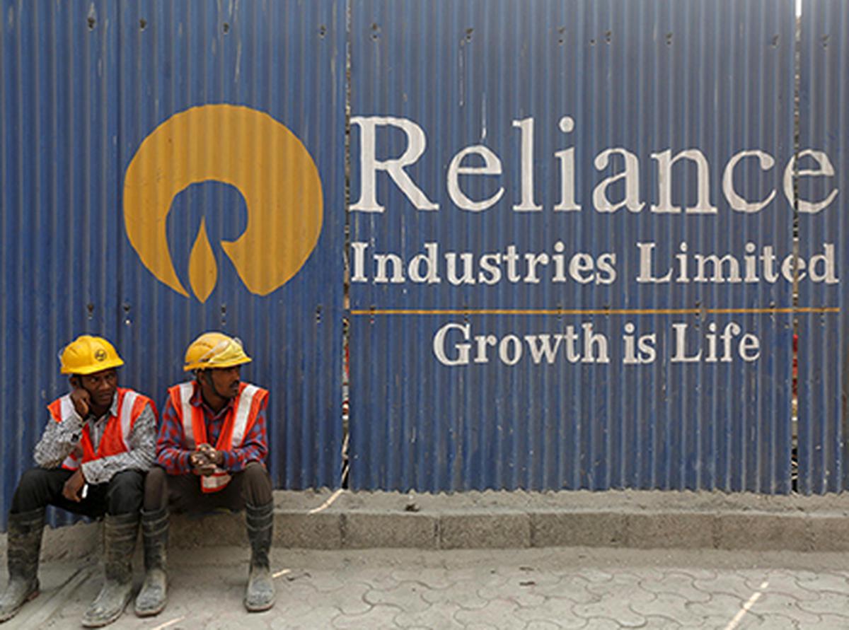 RIL Q2 net remains flat at ₹15,512 crore on volatility in oil-to-chemicals business