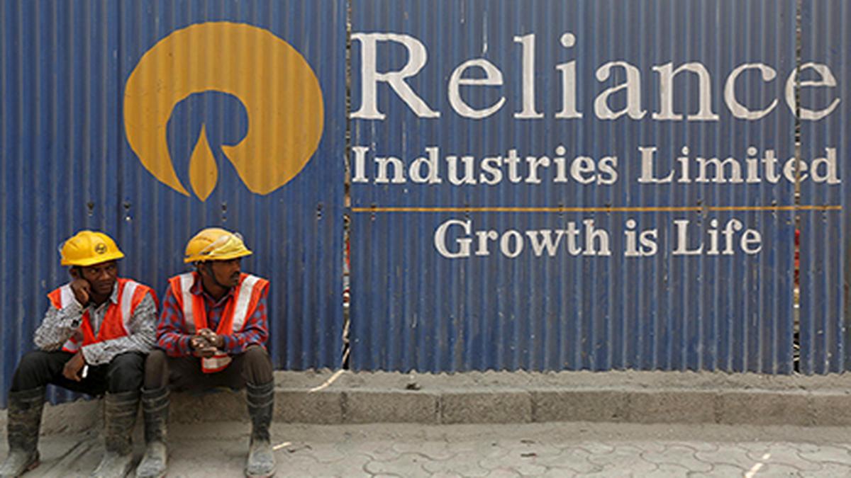 Mid-course changes in gas pricing to delay investments: Reliance