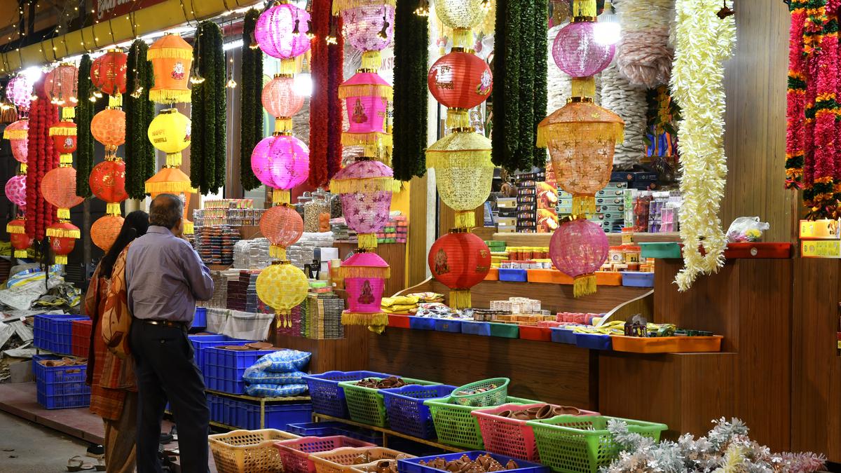 Popular shopping destinations in Bengaluru come alive ahead of Deepavali