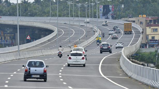 Police ask motorists on Bengaluru-Mysuru expressway to drive cautiously