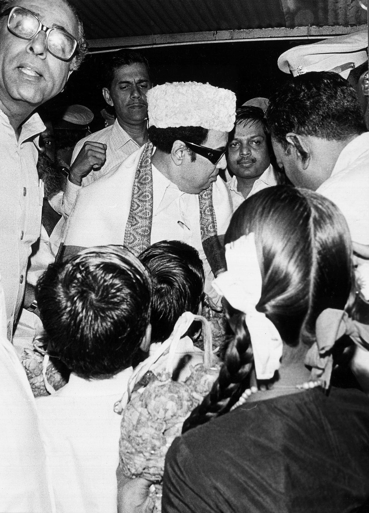 Maduraiyai Meeta Sundarapandian, MGR’s last film also had two songs — ‘Thayagathin sudandiramey’ and ‘Veeramagan porada’ — packed with  a strong political message
