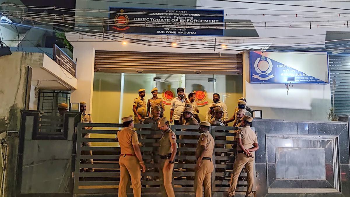 Tamil Nadu police register case against ED officials ‘for preventing DVAC investigators from discharging their duties’ 