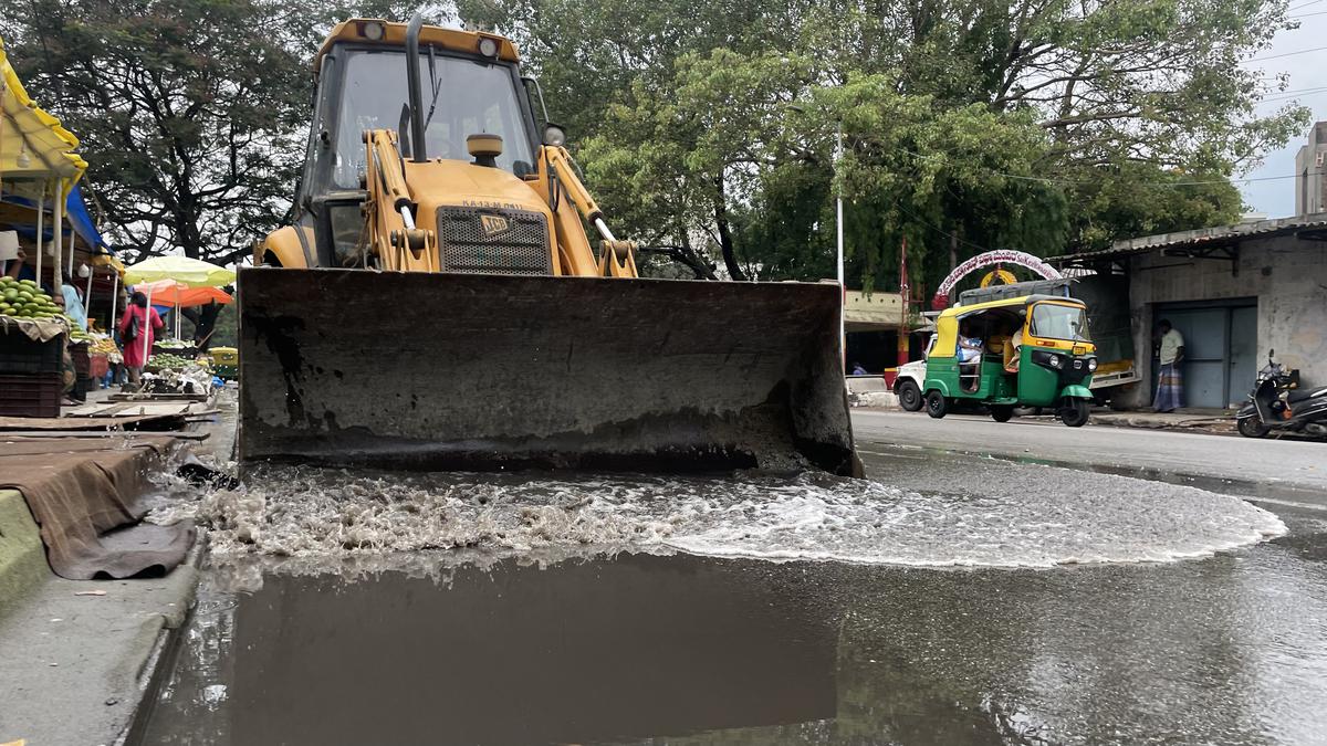 Heavy rain lashes parts of Bengaluru