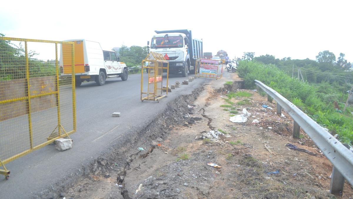 Fresh cracks beside road near railway overbridge in Yadgir four years after repairs