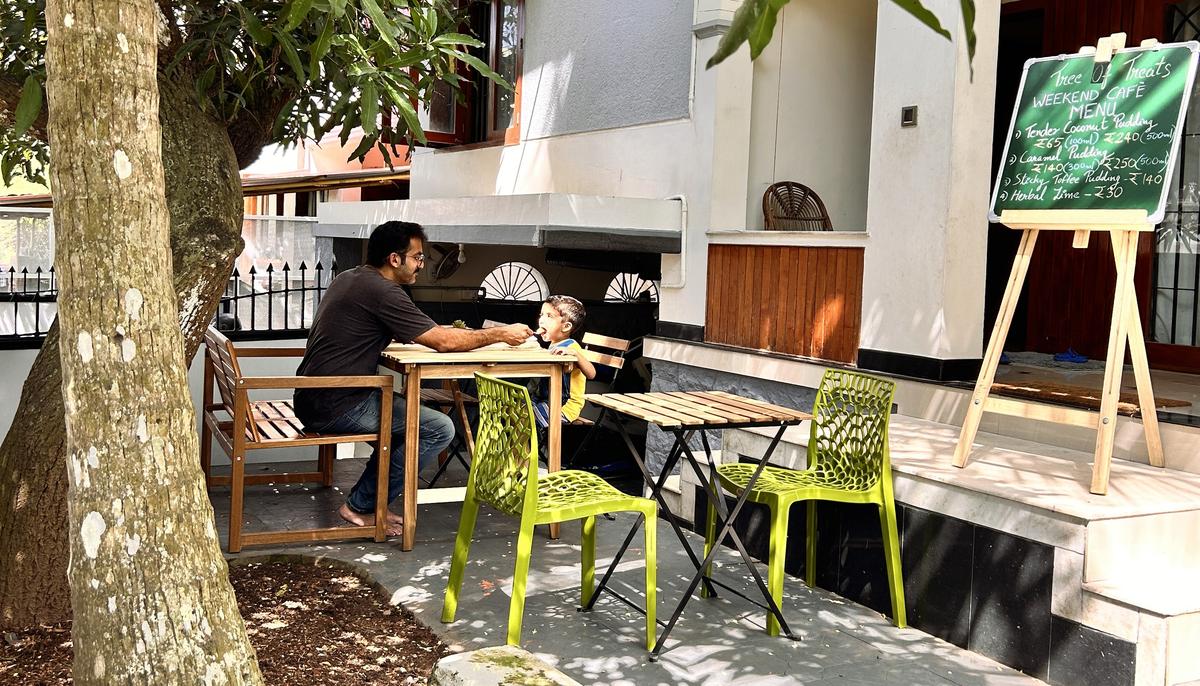 Arun and Anthoi in Tree of Treats