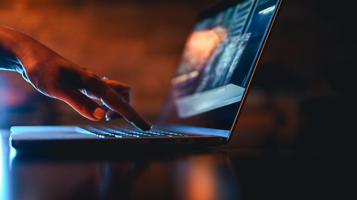 Come up with simple mechanism to remove private images & videos of women from internet, Madras High Court directs Centre