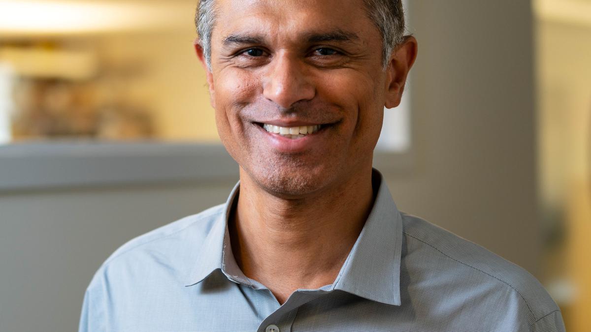 Hari Balakrishnan wins 2023 Marconi Prize