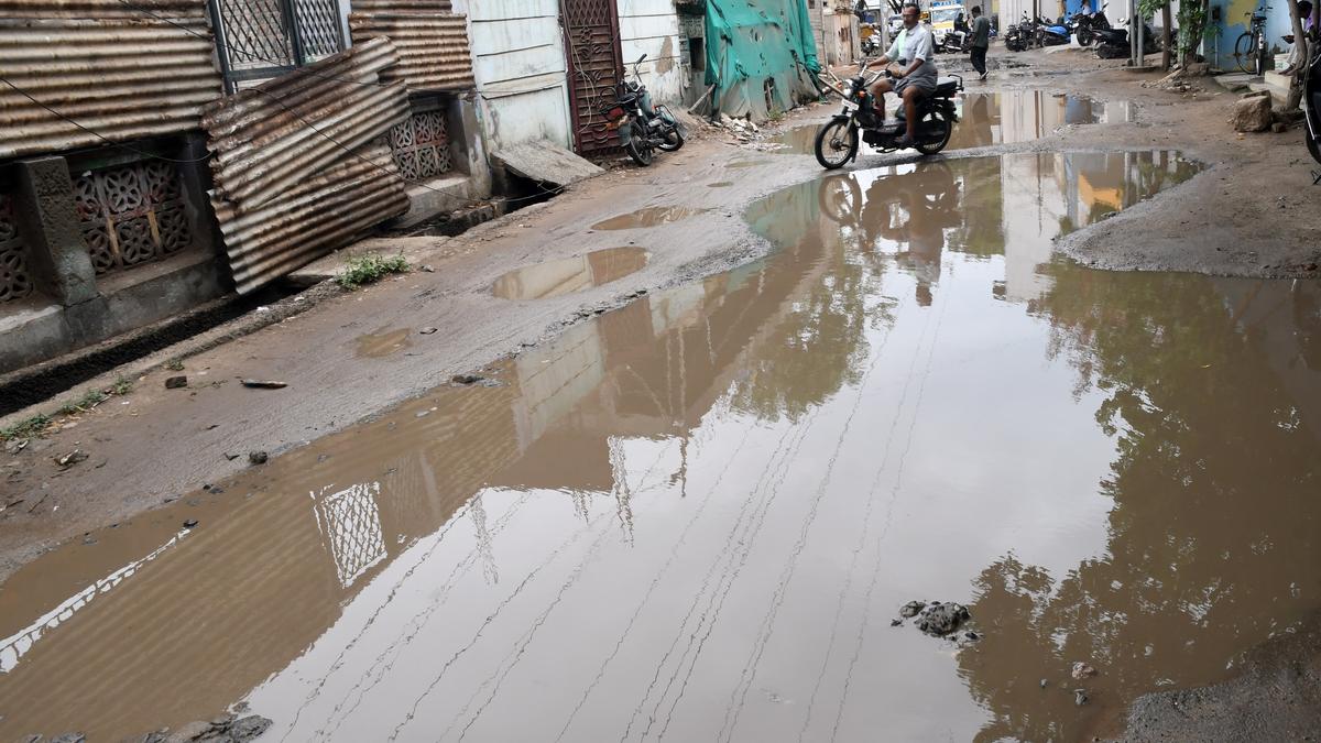 Drizzle in Tirunelveli, Thoothukudi districts