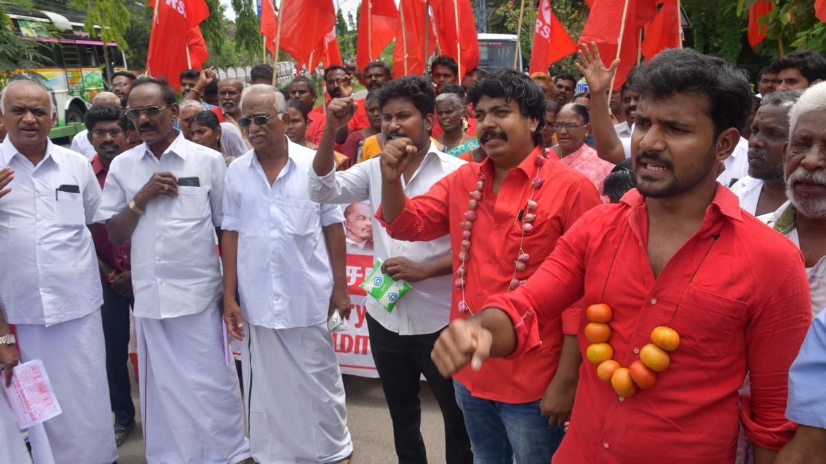 Curb price rise of essential commodities, Centre, State governments told