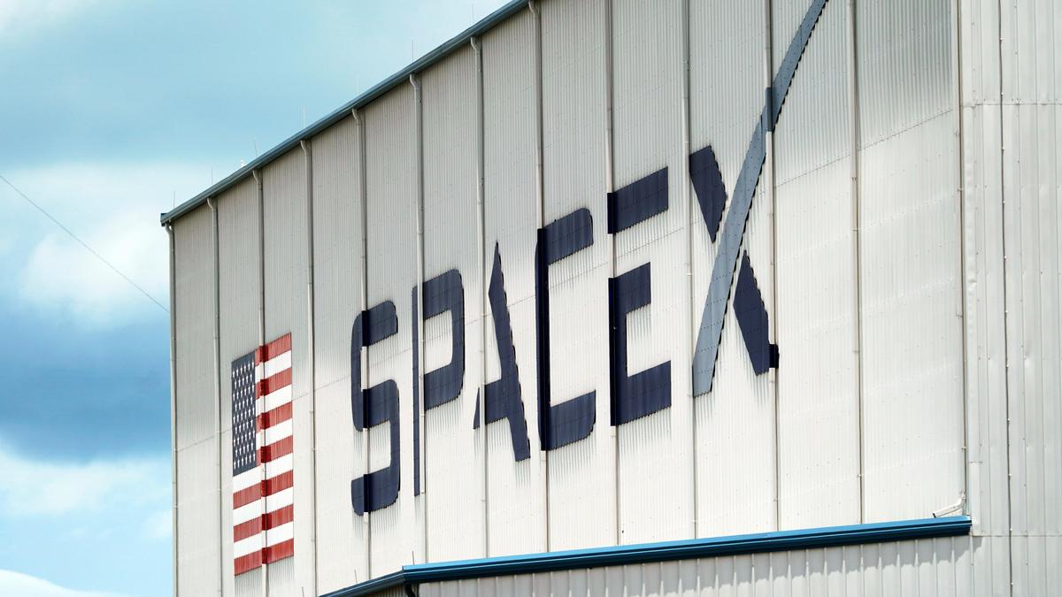 How the math works on a $1.75 trillion SpaceX valuation