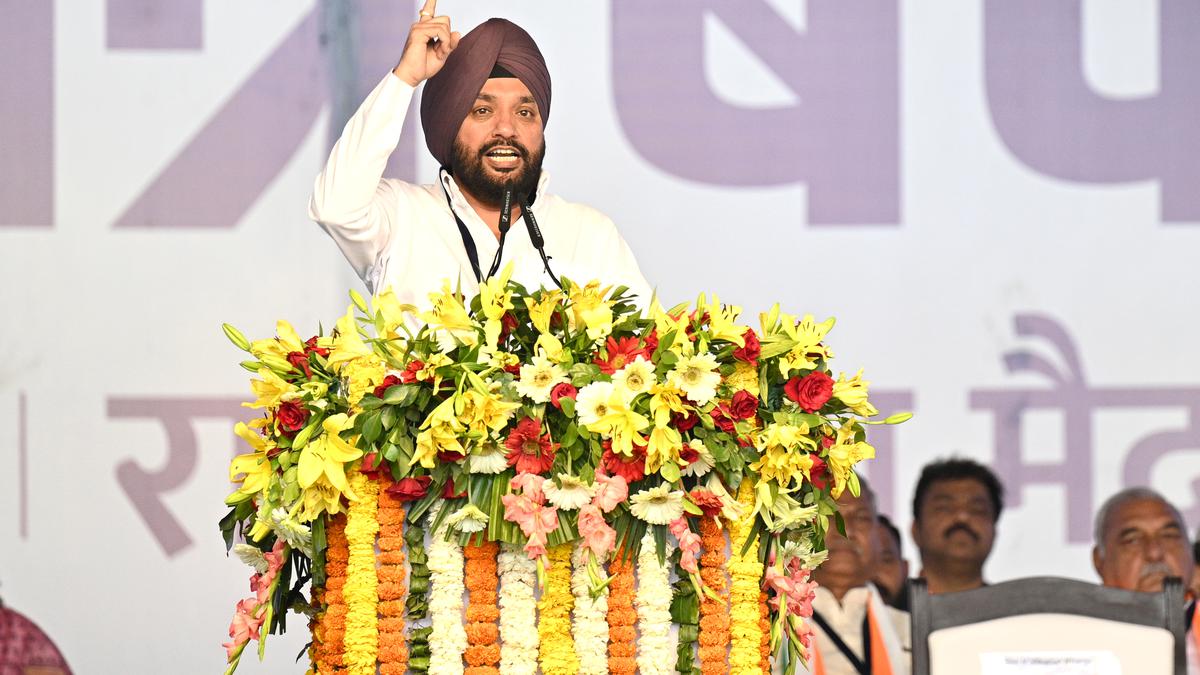 Delhi Congress president Arvinder Singh Lovely resigns, says he was against partnership with AAP