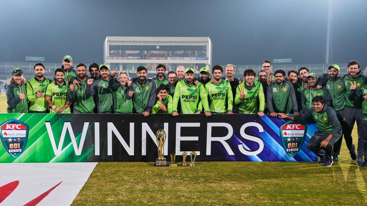 Pakistan sweeps Sri Lanka 3-0 in ODI series