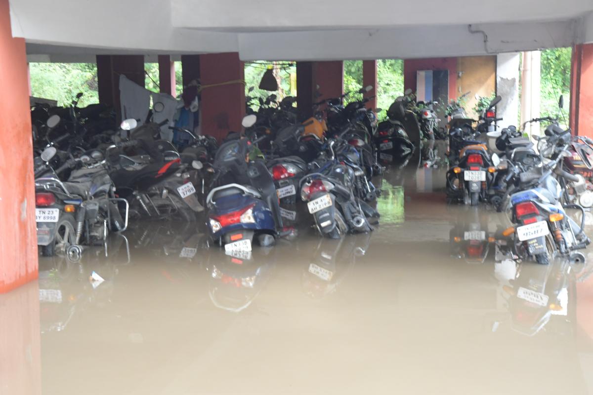 One person dies, over 450 houses inundated as heavy rain lashes Erode