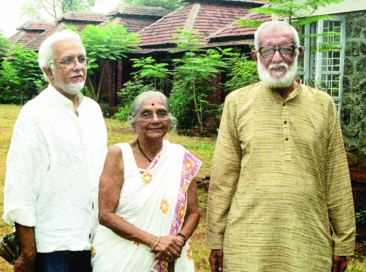 G.G. Parikh, in beige kurta, with his wife and former joint secretary of the Yusuf Meherally Centre Haresh Shah. File