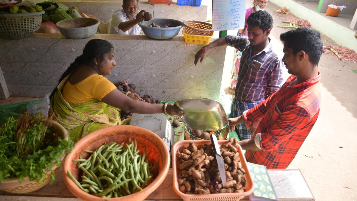 Hasthampatti uzhavar sandhai in Salem to operate in the evening hours