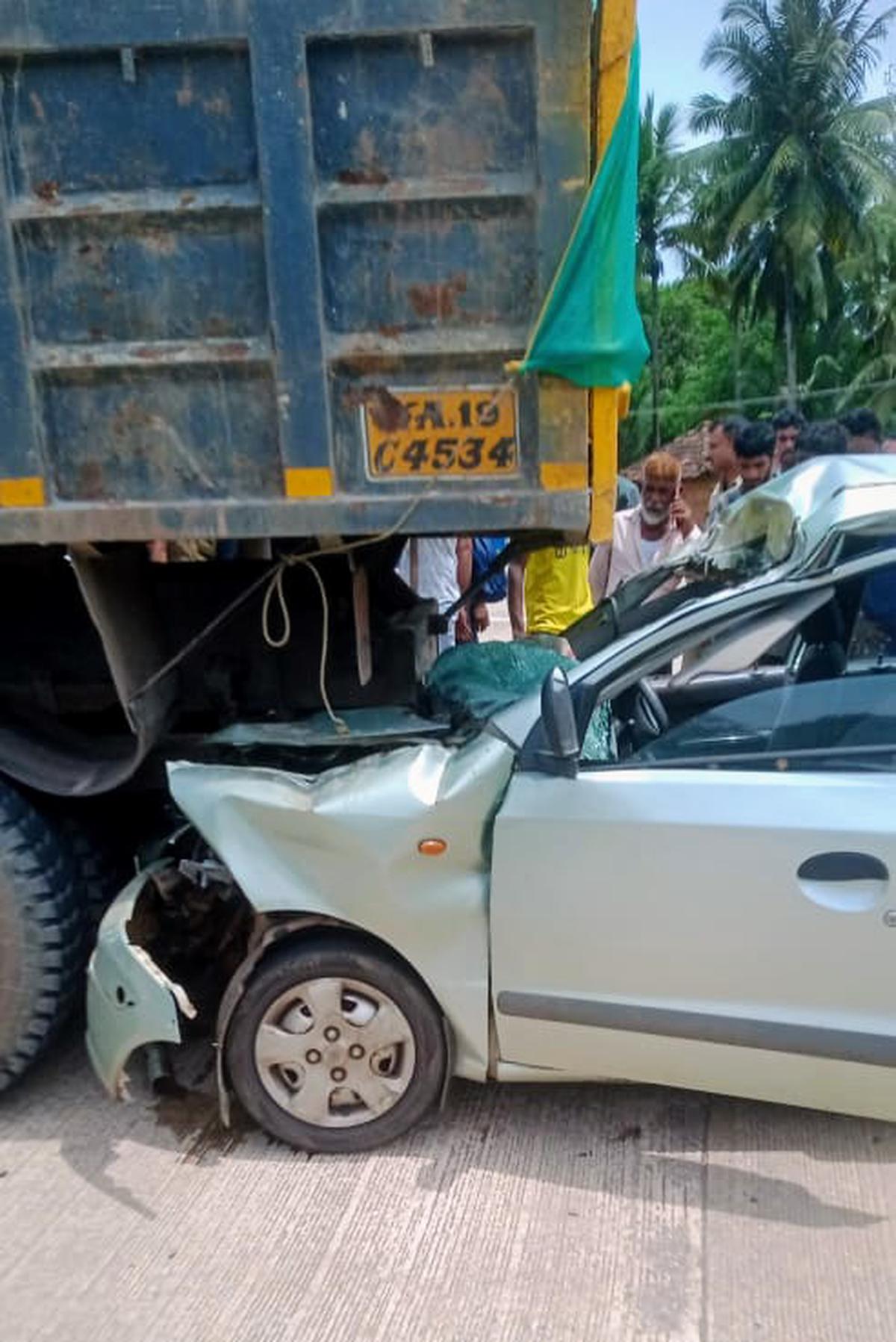 The car, on its way to Mangaluru, was trailing the tipper lorry that was on its way from Belman near Padubidri to the Baikampady Industrial Area in Mangaluru, when the incident occurred near Kannagar. 