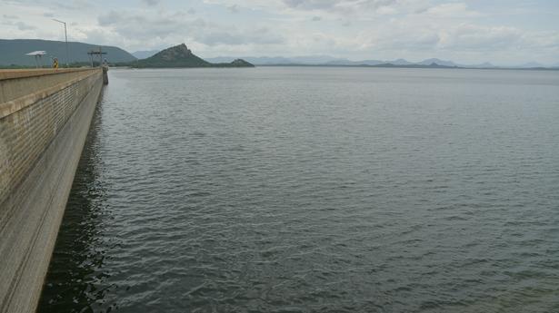 Water level crosses 105 feet at Mettur dam