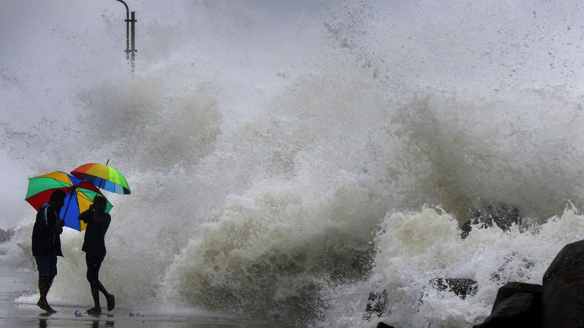 Morning Digest | Cyclone Mandous makes landfall off Mamallapuram; Congress struggles to reach consensus on Himachal Pradesh CM, and more