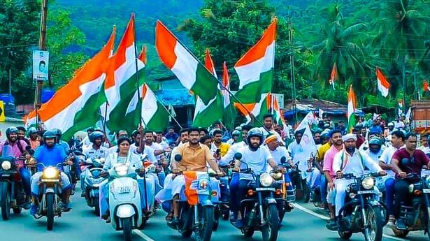 Tamil Nadu CM to hand over national flag to Rahul Gandhi ahead of 'Bharat Jodo Yatra'