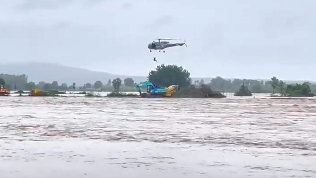 Telangana floods | Death toll in Mulugu district rises to eight, two more still missing