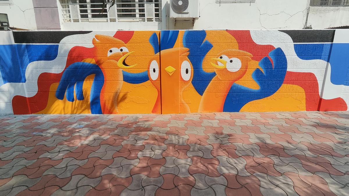 Palapitta on the wall: French artist Sandre’s paints Telangana’s state bird