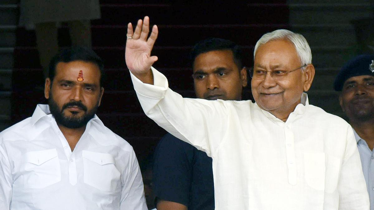 Nitish Kumar gets angry at English again, this time inside legislature