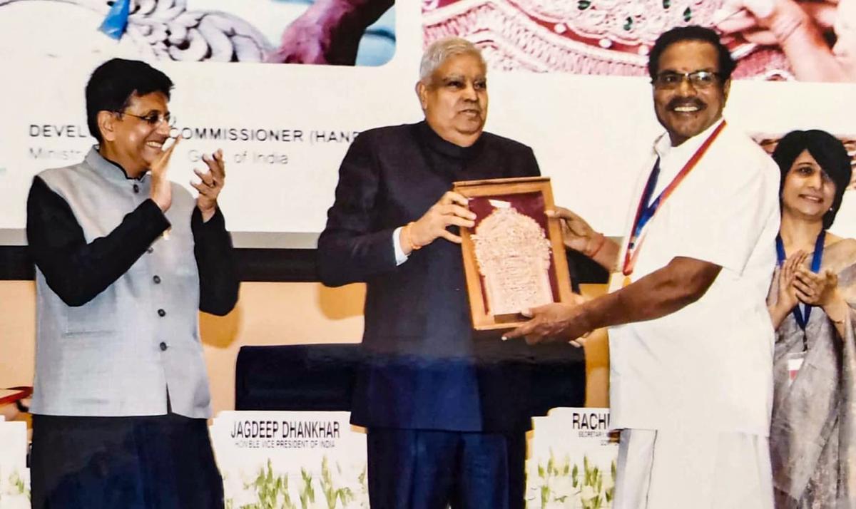 Artist honoured with Shilp Guru award