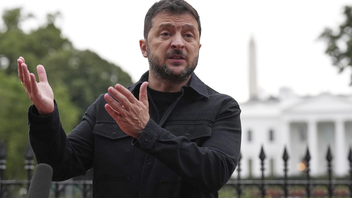 First security guarantees, then Putin summit, Zelenskyy says