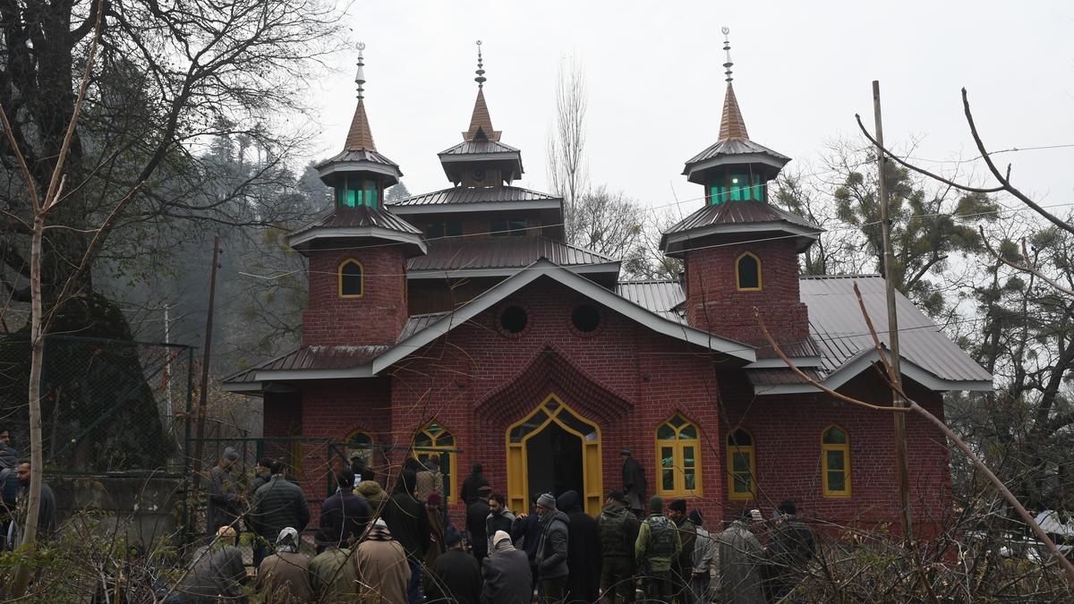 J&K: Retired SSP shot dead by terrorists while offering 'azaan'