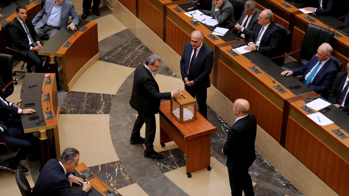 Lebanon lawmakers fail to elect president for second time