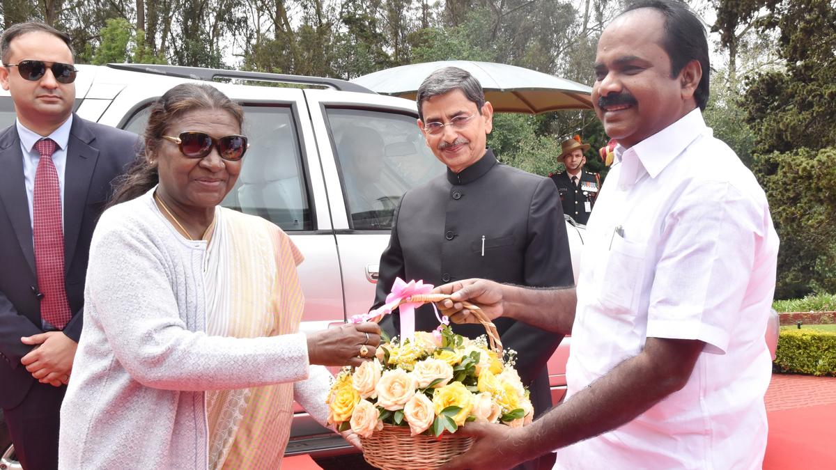 President Droupadi Murmu arrives in Nilgiris for three-day visit