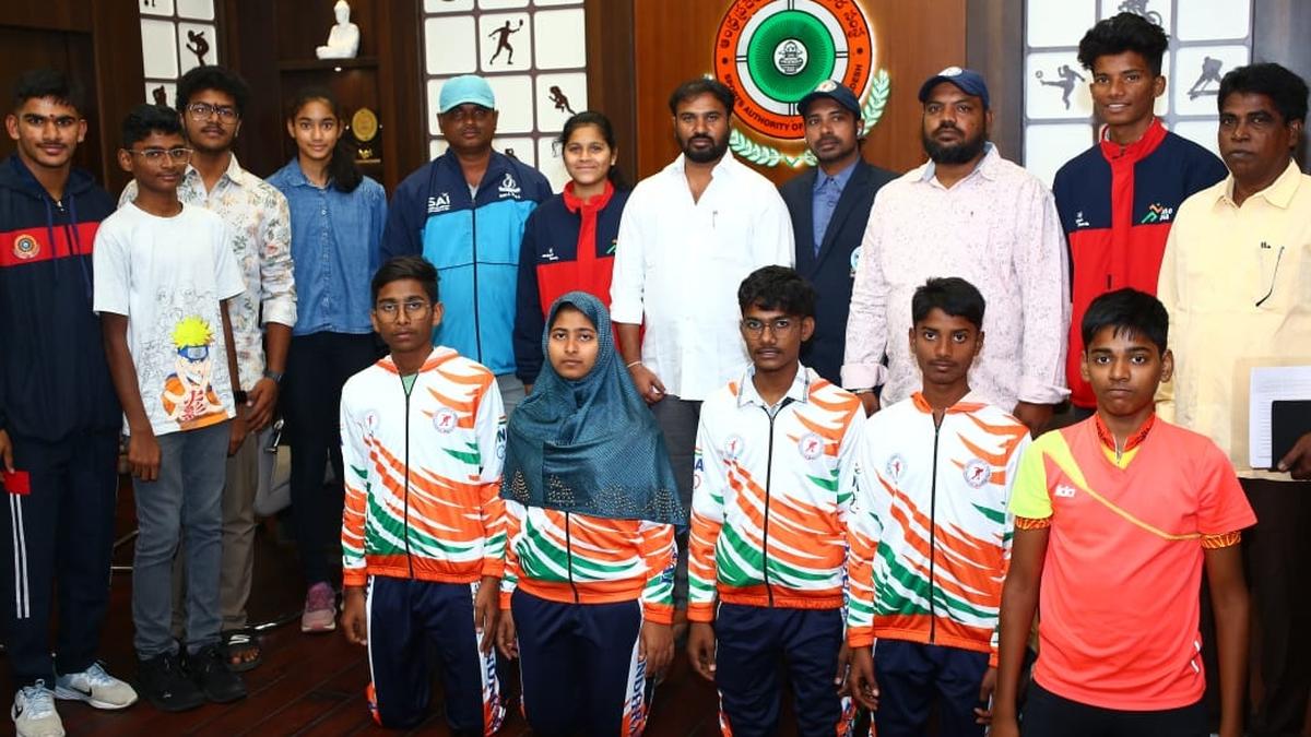 Athletes call on SAAP officials before leaving for national tourney