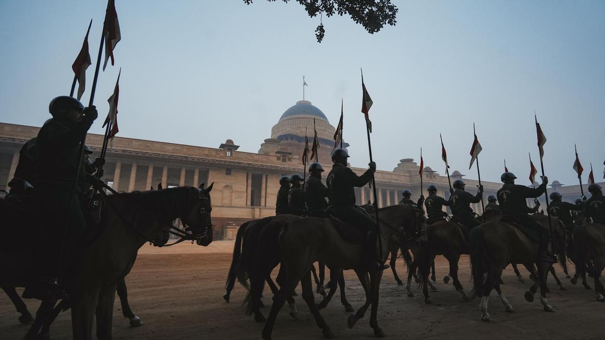 Delhi Republic Day restrictions 2026: routes to avoid, diversions and road closures