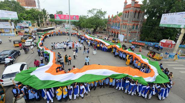 Andhra Pradesh: Students take out rally with 475-foot-long national flag