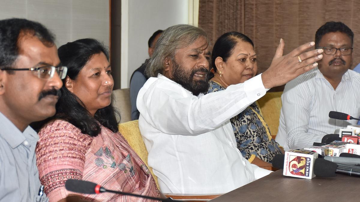 Forest land leased before Independence to be reclaimed, says Minister Eshwar Khandre