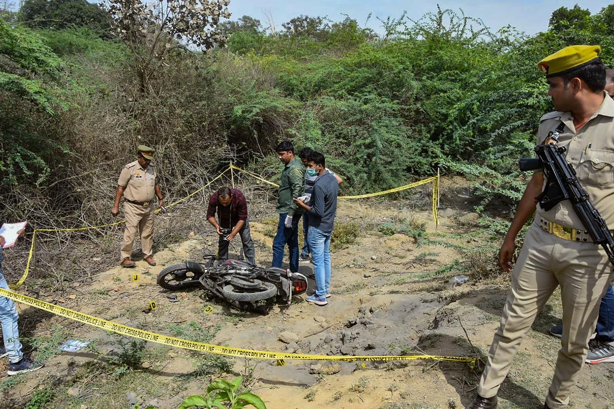 शूटर गुलाम की मां बोली- बेटे का शव नहीं लेंगे, गंदा काम करने वालों के साथ UP पुलिस ने गलत नहीं किया- Shooter Ghulam's mother said - won't take son's body, UP police did nothing wrong with those who did dirty work