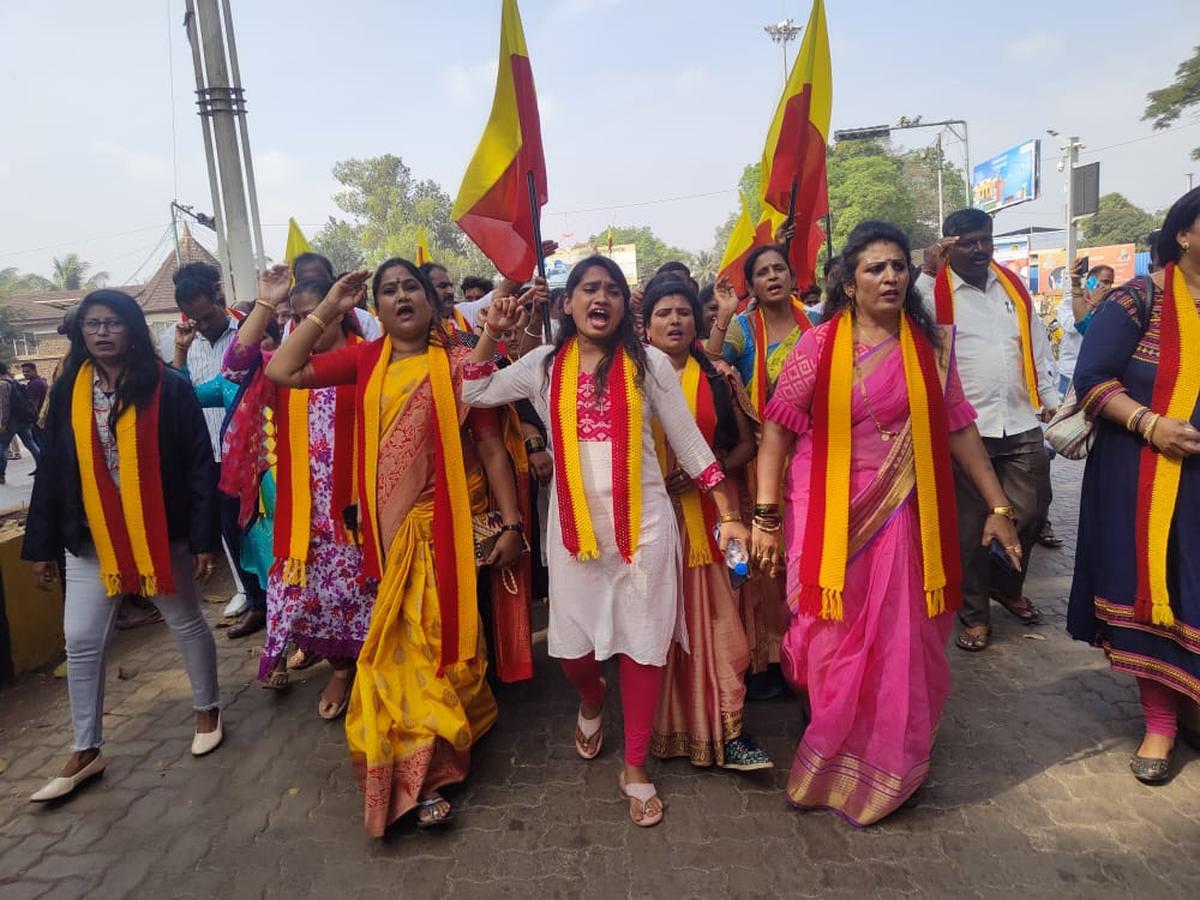 Maharashtra Ministers barred from entering Belagavi district amid border row