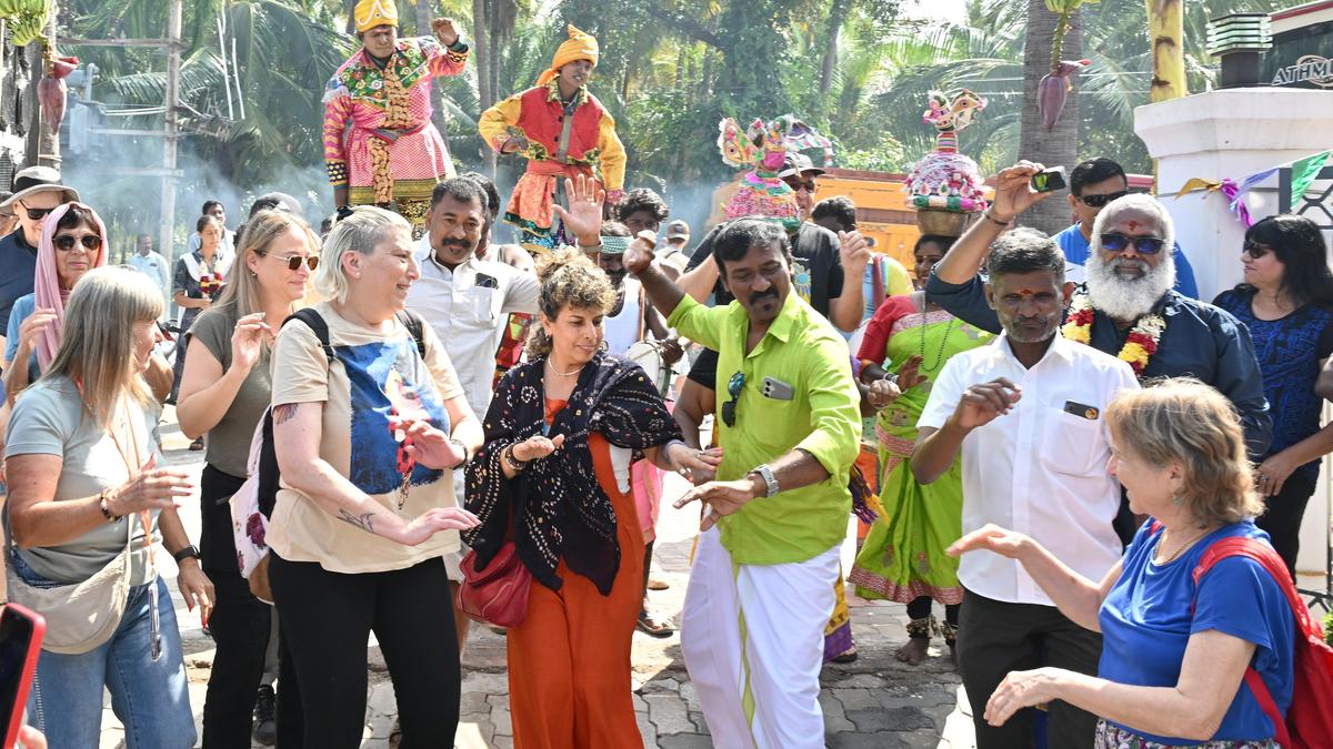 Foreign tourists get taste of Tamil culture at Pongal celebrations in Madurai - The Hindu