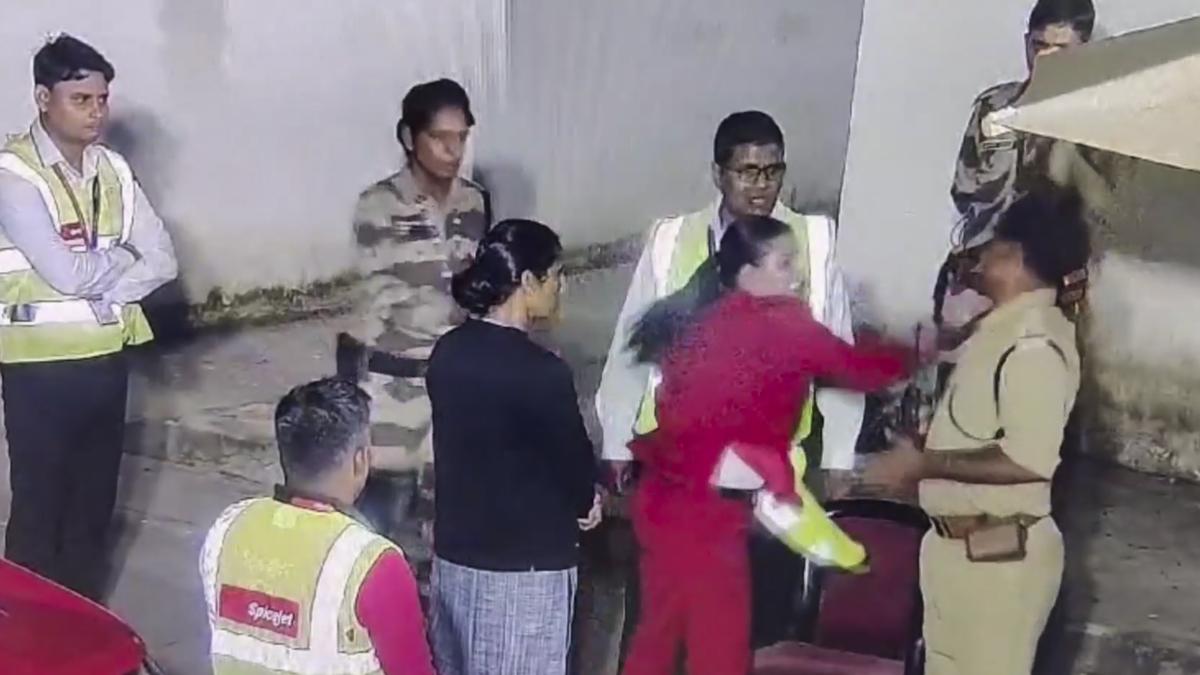 SpiceJet staffer arrested for slapping CISF man at Jaipur airport, airline accuses him of sexual harassment