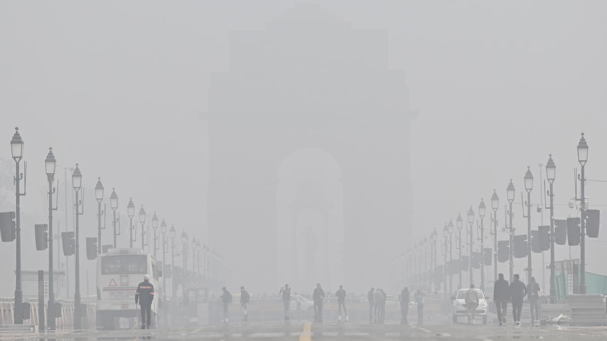 Delhiites wake up to hazardous air, AQI crosses 400 at 27 stations; several others slip to ‘severe plus’ range