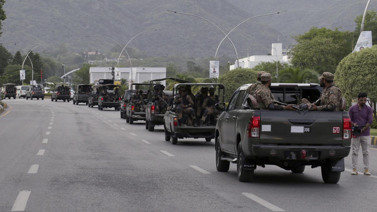 Pakistani army says raid on militants in southwest leaves 7 troops, 6 militants, civilian dead