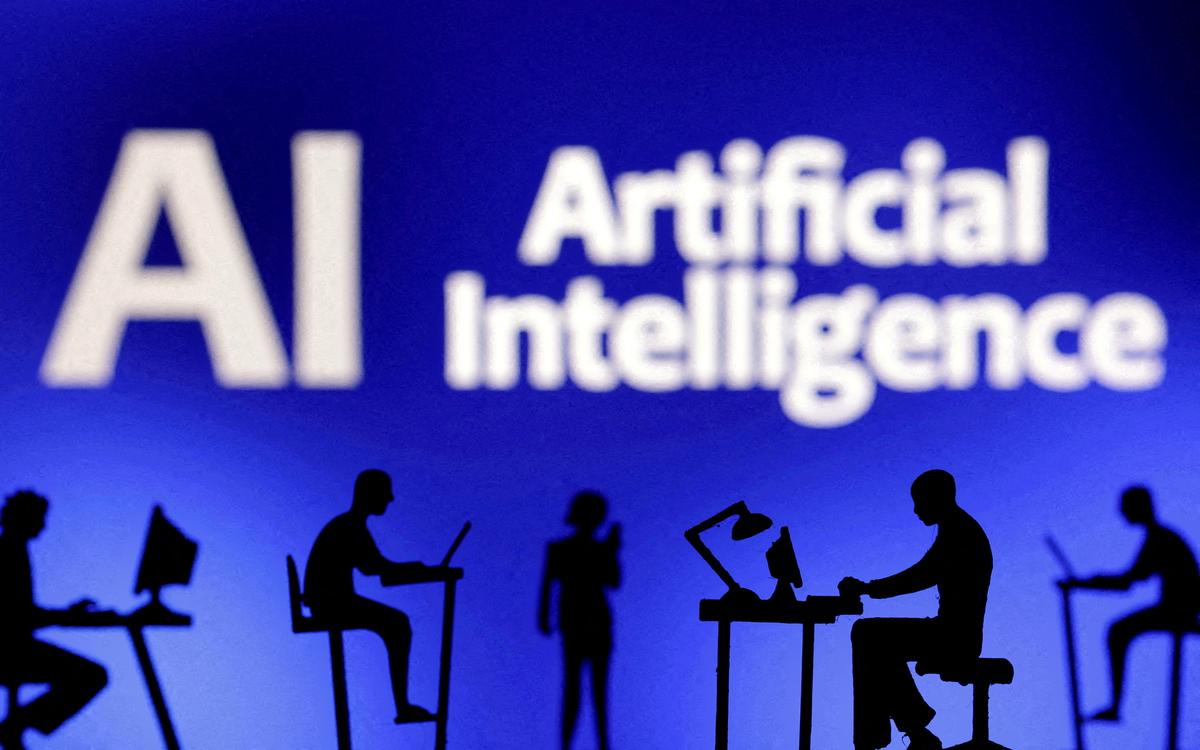 Read more about the article As AI gains a foothold in the workplace, U.S. states are trying to ensure workers are not left behind