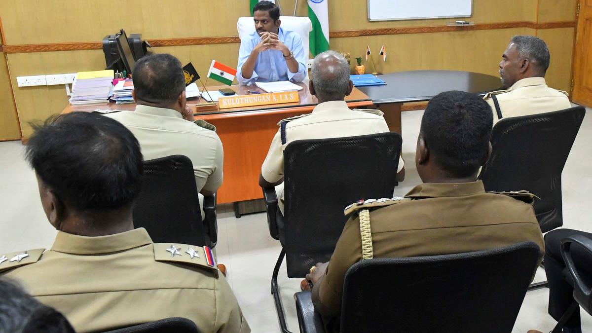 DEO discusses security arrangements; asks bankers to flag suspicious cash transfers