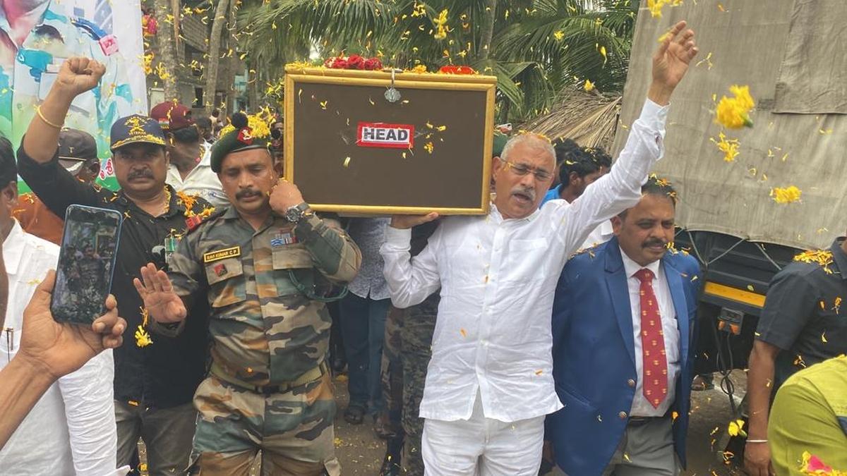 Havaldar laid to rest with state honours in Konaseema district in Andhra Pradesh