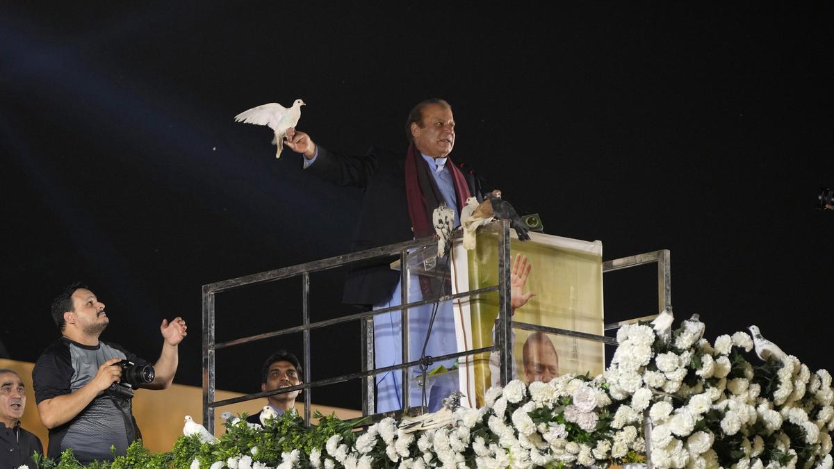 Former Pakistan PM Nawaz Sharif moves to restore appeals against convictions